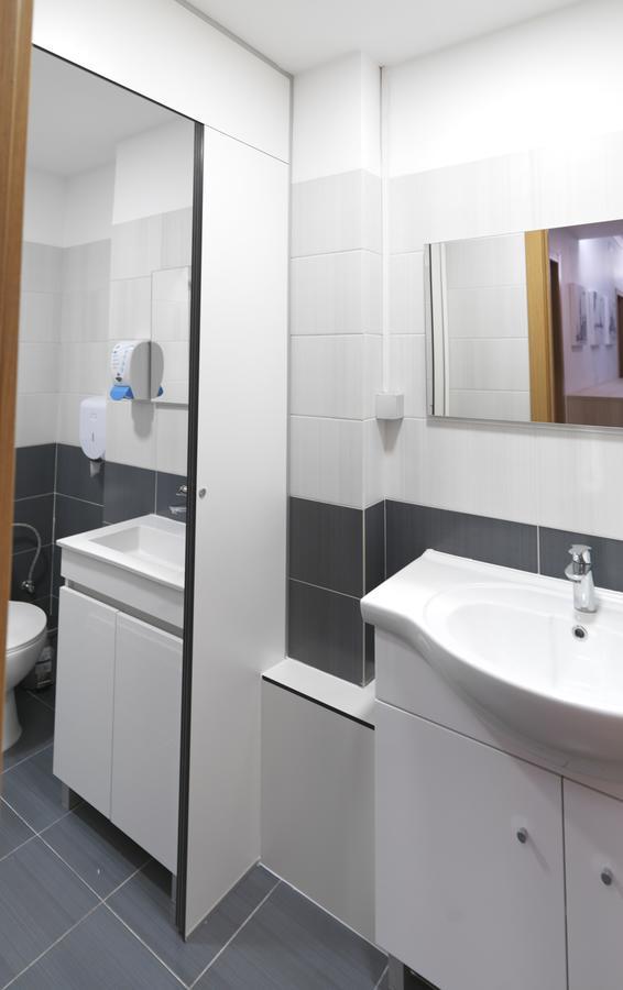 Alunni Stacc Guesthouse Lisbon Bagian luar foto