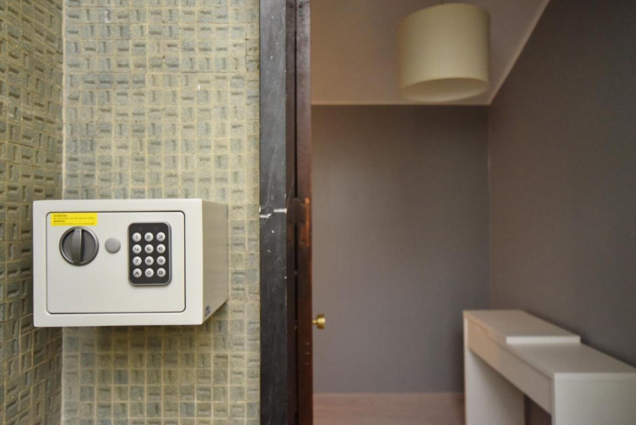 Alunni Stacc Guesthouse Lisbon Bagian luar foto